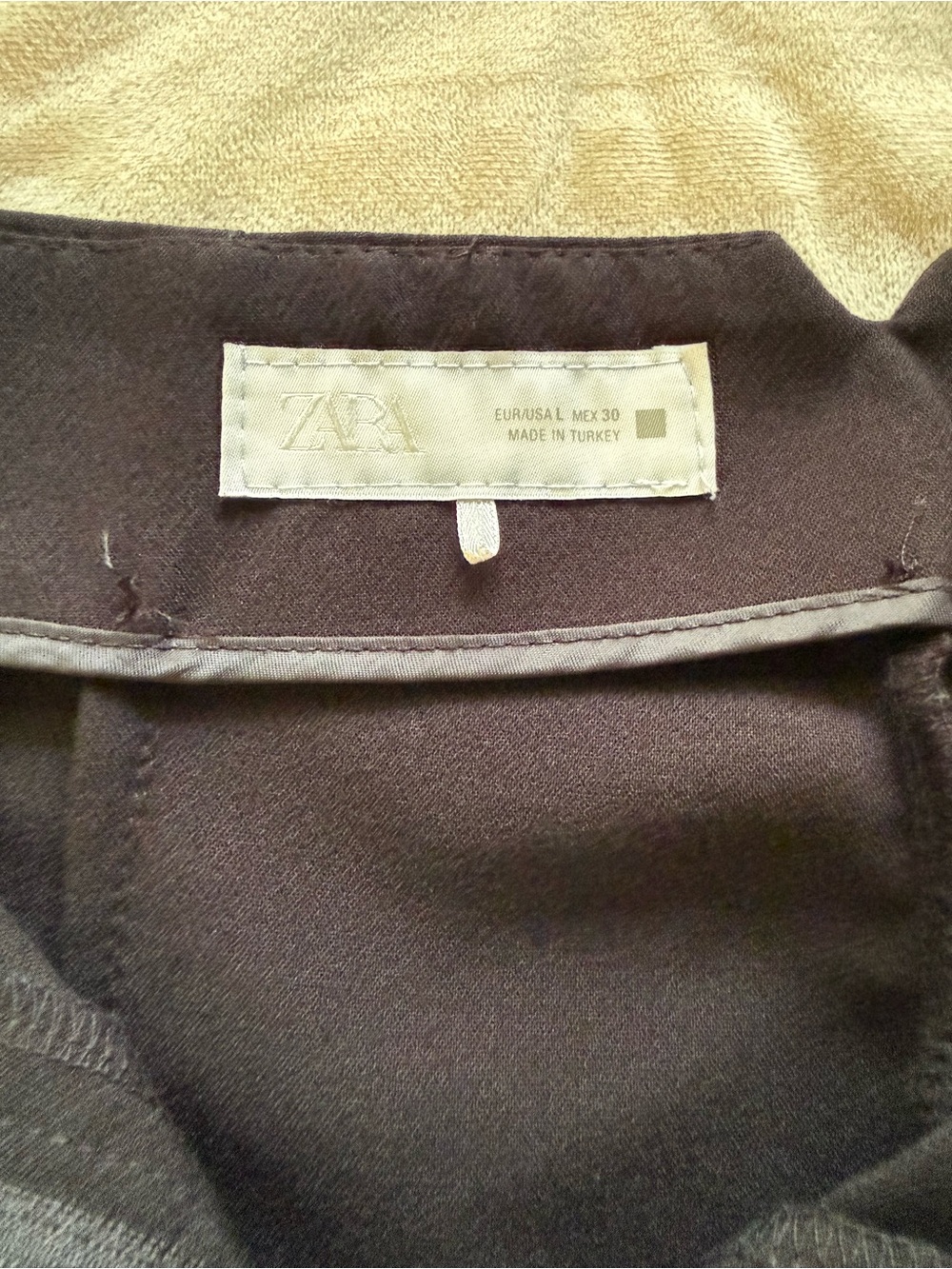 Zara Black High-Waisted Straight Leg Trousers - Picture 3 of 4